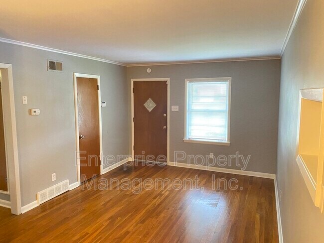 Foto del edificio - 1776 Dorrie Ln