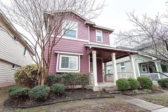 Foto del edificio - 3/BR 2.5/BA Cozy Two-Level Home with Fence...
