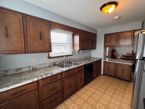 Building Photo - 120 S Washington St