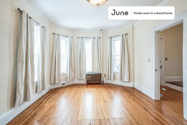 Foto del edificio - Room in Shared 4 bed/1.5 bath home