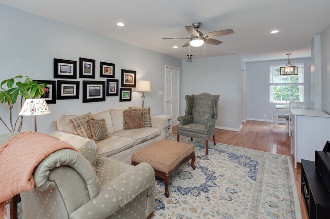 Foto del edificio - 3281 S Stafford St