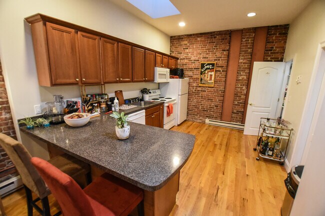 Building Photo - 3 Thacher Ct