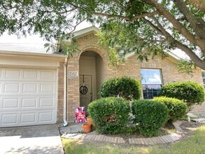 Building Photo - 452 Chisholm Trail