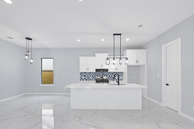 Building Photo - 90 Burress St