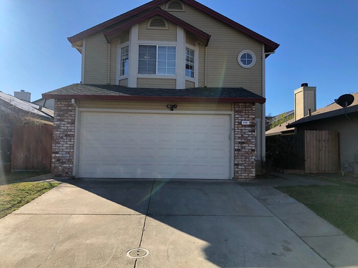 Foto principal - Cozy & Well-Maintained Home in a Peaceful ...