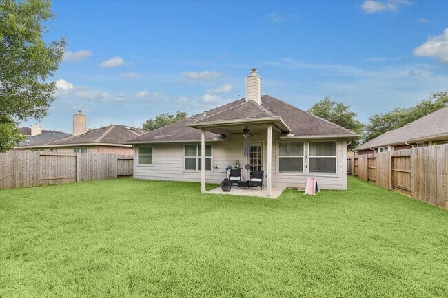 Foto del edificio - 19910 Sternwood Manor Dr