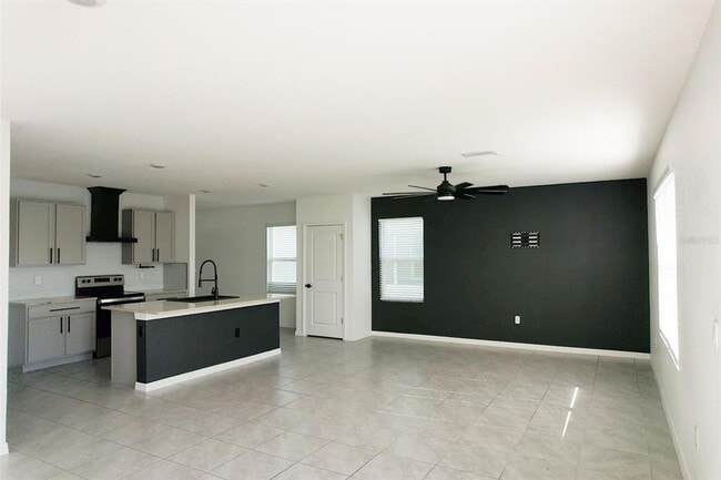 Building Photo - 34110 Jasper Stone Dr