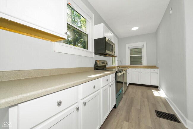 Foto del edificio - 3343 Carrollton Ave