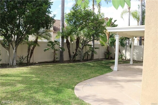 Building Photo - 5 br, 3 bath House - 40 Santa Comba