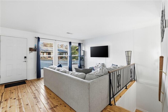 Foto del edificio - 10 Dogwood Dr