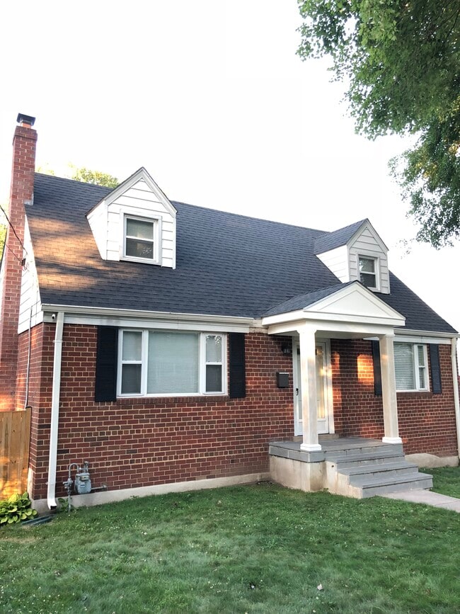 Building Photo - 3705 Kayson St