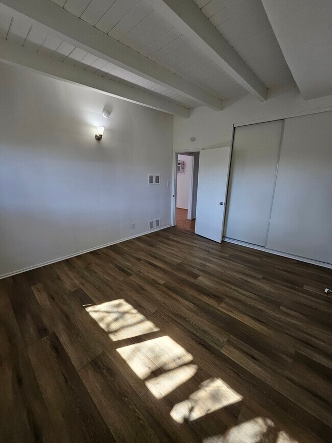 Foto del edificio - Holiday Manor