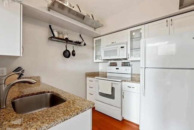 Foto del edificio - Spacious one bedroom