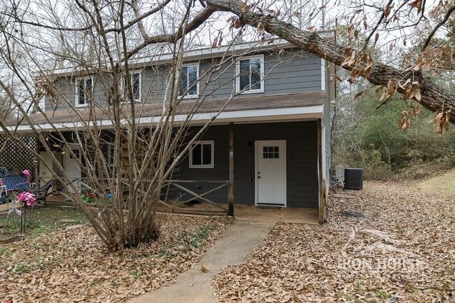Building Photo - 160 VFW Dr