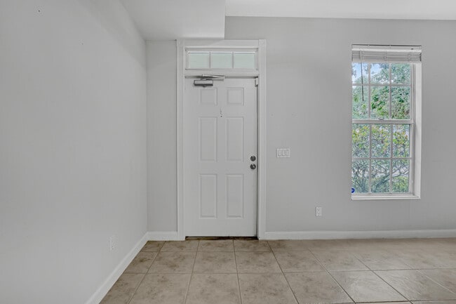 Building Photo - 347 Legare Ct