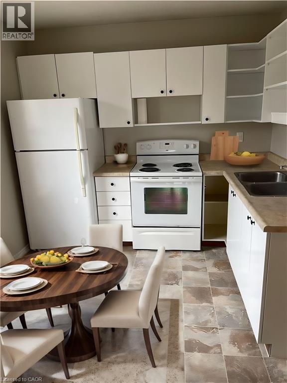 Building Photo - 12 Benjamin St