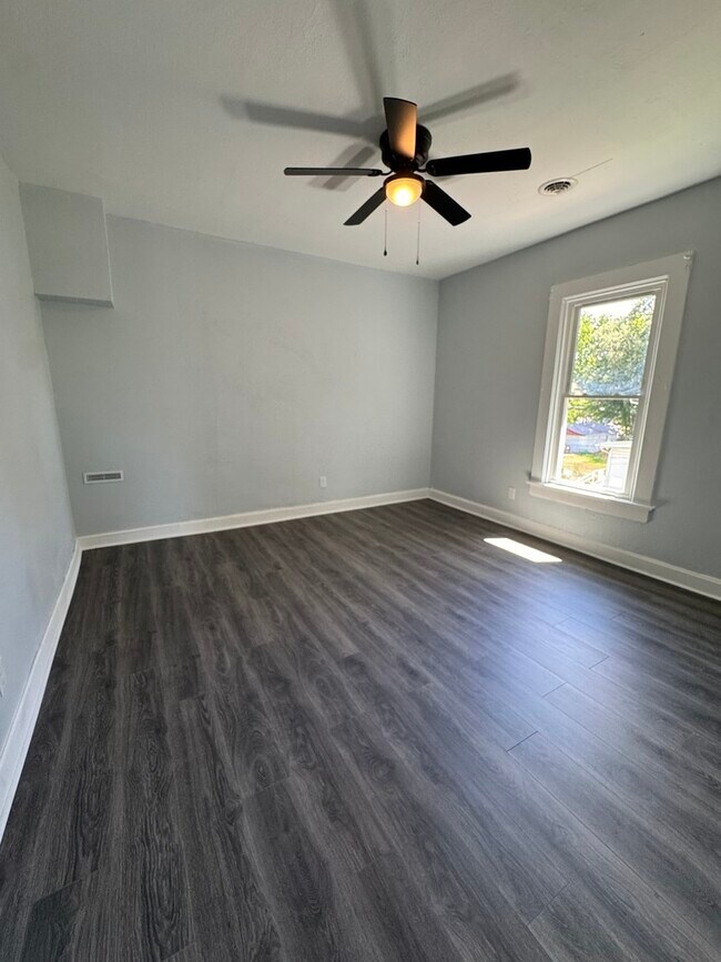 Foto del edificio - 720 E 14th St