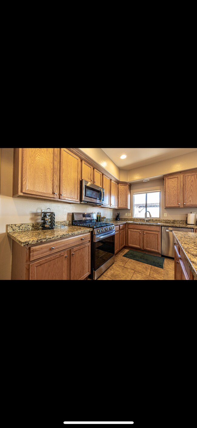 Foto del edificio - 8403 N Amber Burst Dr