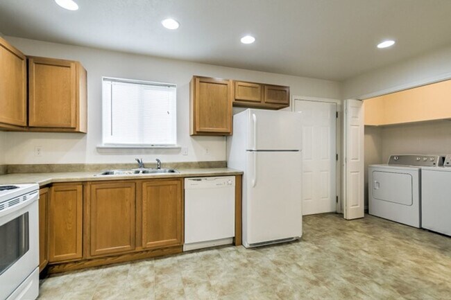 Foto del edificio - 447 N Haskett St