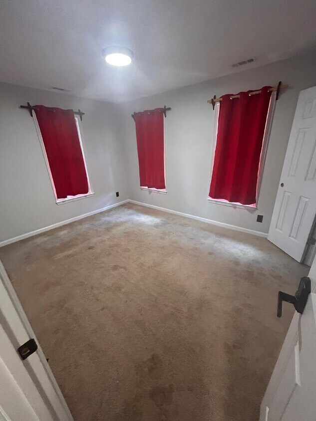 Foto del edificio - Private Room for Rent in a Shared Home!