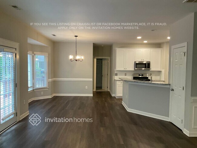 Foto del edificio - 6437 Dawnmist Ln