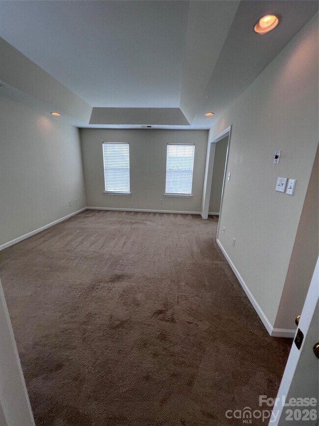 Building Photo - 2340 Wexford Way