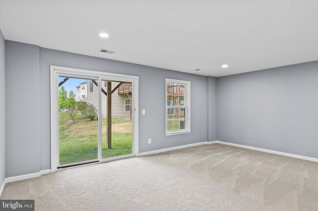 Foto del edificio - 6190 Willow Pl
