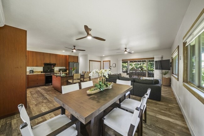 Foto del edificio - Tropical 4BR Gated Retreat w/ Sauna, Walk to Velzyland Beach