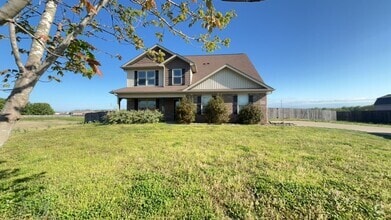 Building Photo - 200 Reeney Dr