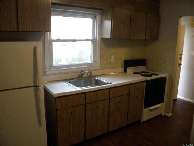 Foto del edificio - 57-62-62 228th St