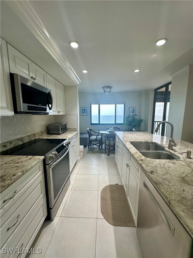 Building Photo - 10951 Gulf Shore Dr