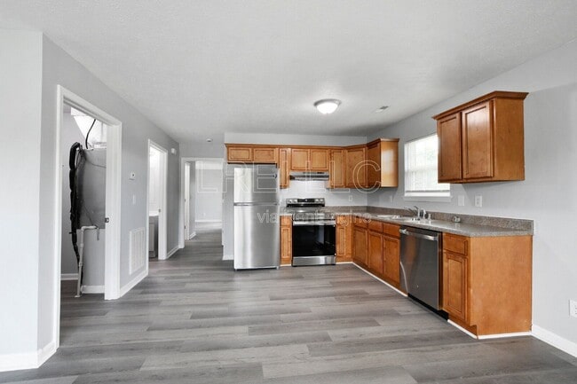 Foto del edificio - 300 Keeneland Dr