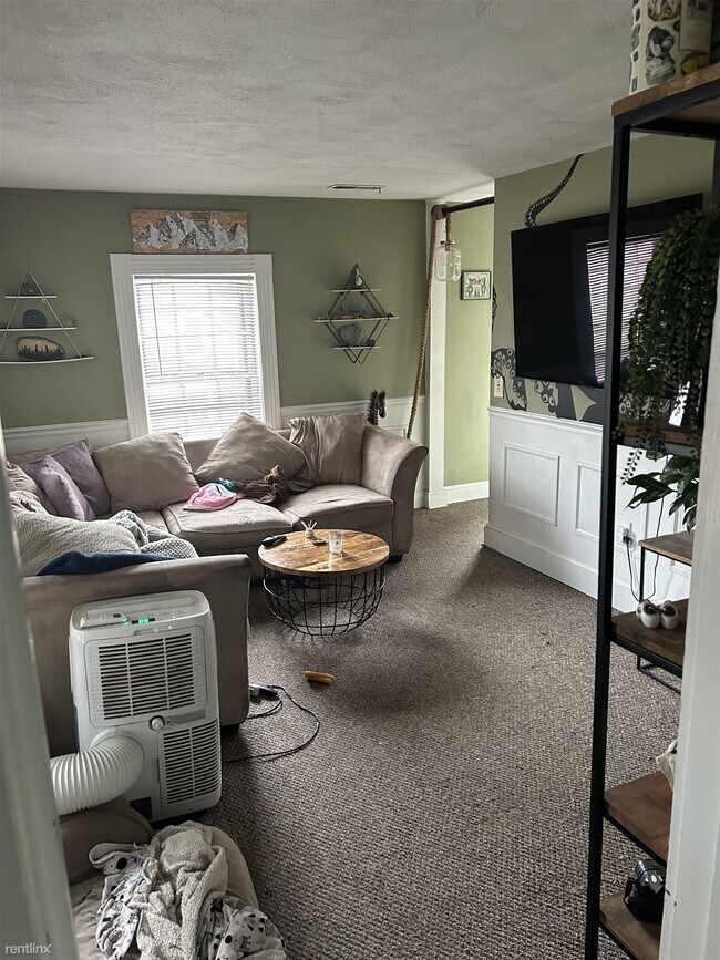 Foto del edificio - 2 br, 1 bath Triplex - 31 Queen Street 2