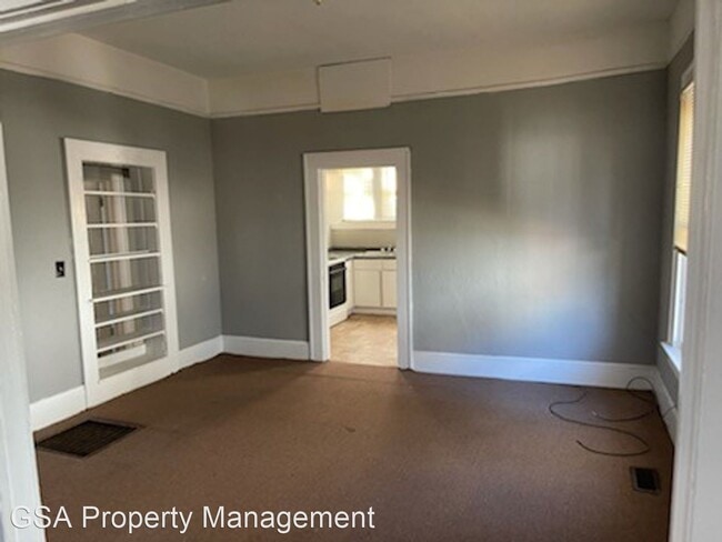 Building Photo - 3 br, 1 bath House - 110 Watts Ave