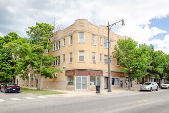 Building Photo - 5139 W Windsor Ave