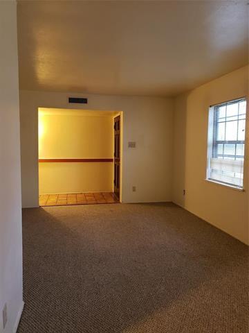 Building Photo - 8902 Vernon Dr