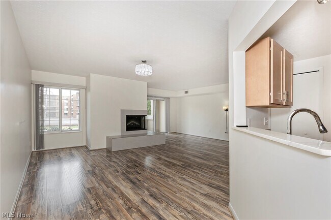 Foto del edificio - 26101 Village Ln