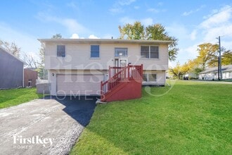 Building Photo - 3219 W Beach Dr