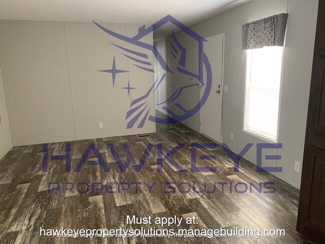 Foto del edificio - 411 Skyline Dr W