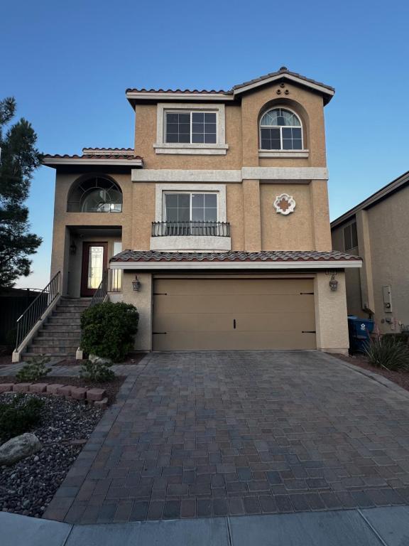 Foto principal - 8508 S Yellow Hawk Way