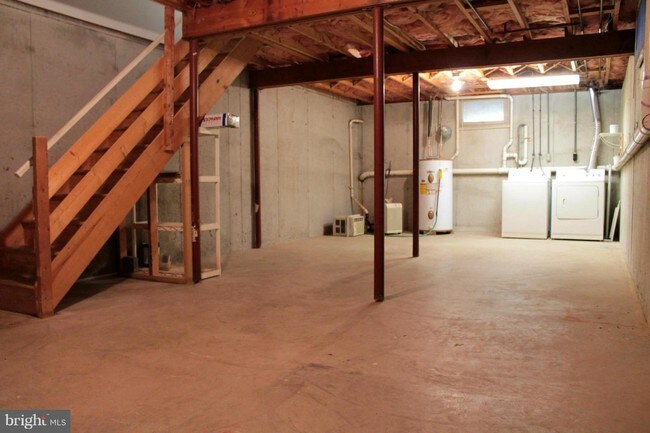 Building Photo - 16806 Virginia Ave