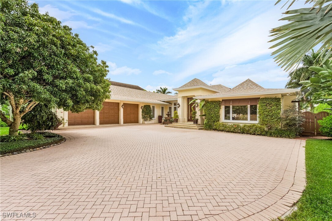 Foto principal - 950 Galleon Dr