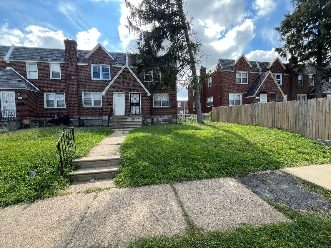 Photo - 7129 Large St (Philadelphia, PA)