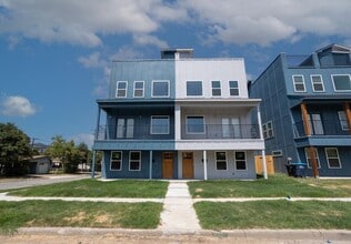 Building Photo - 3226 Forest Park Blvd