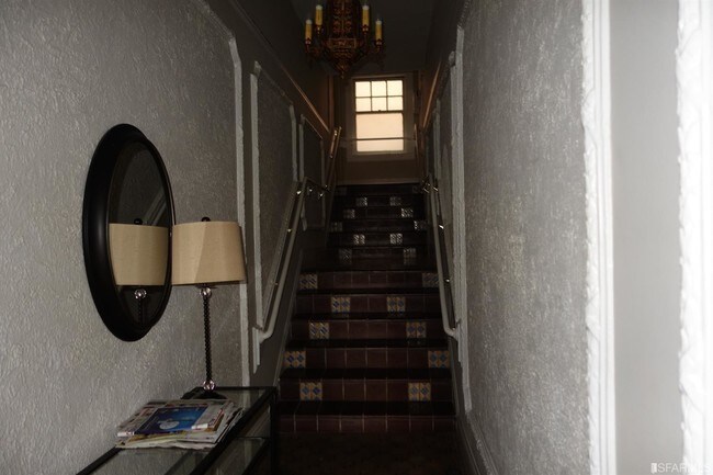 Foto del edificio - 47 W Portal Ave