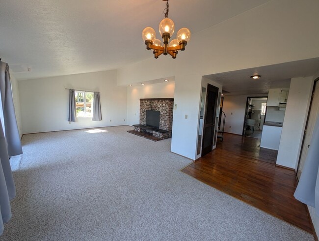 Building Photo - Well Kept Port Orchard Charmer with Stellar Seattle View, Available Now!