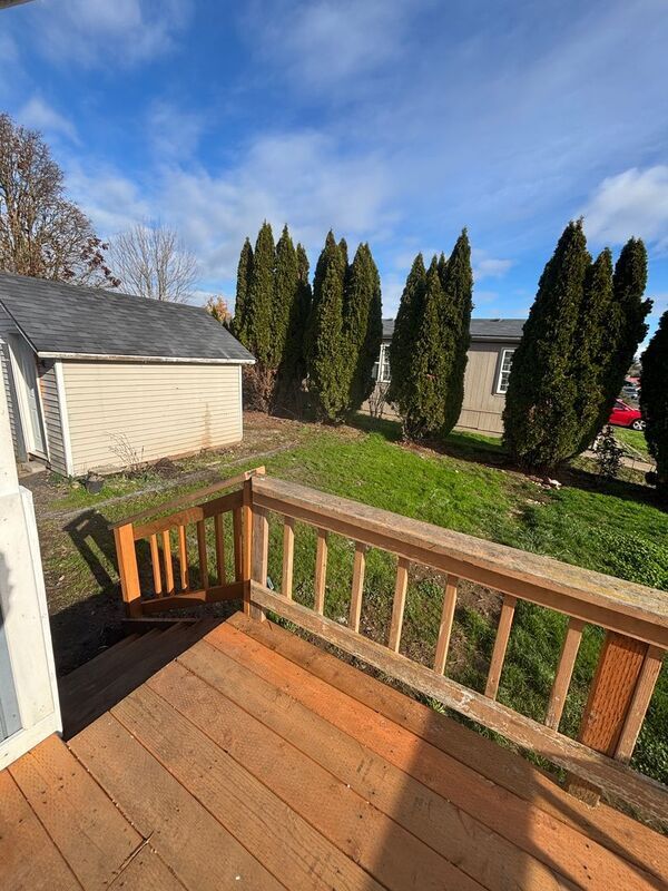 Building Photo - 301 Archie St