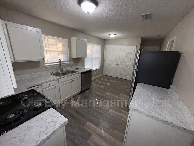 Foto del edificio - 3424 Fairfield Rd