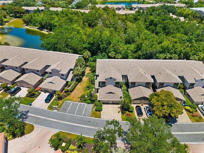 Building Photo - 1714 Starling Dr