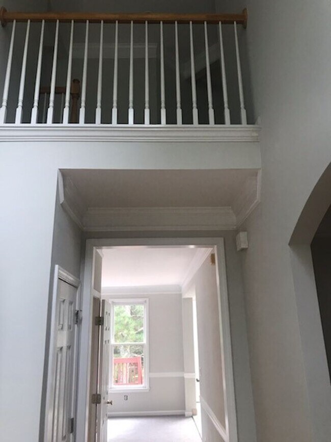 Foto del edificio - 230 Ridgewood Dr